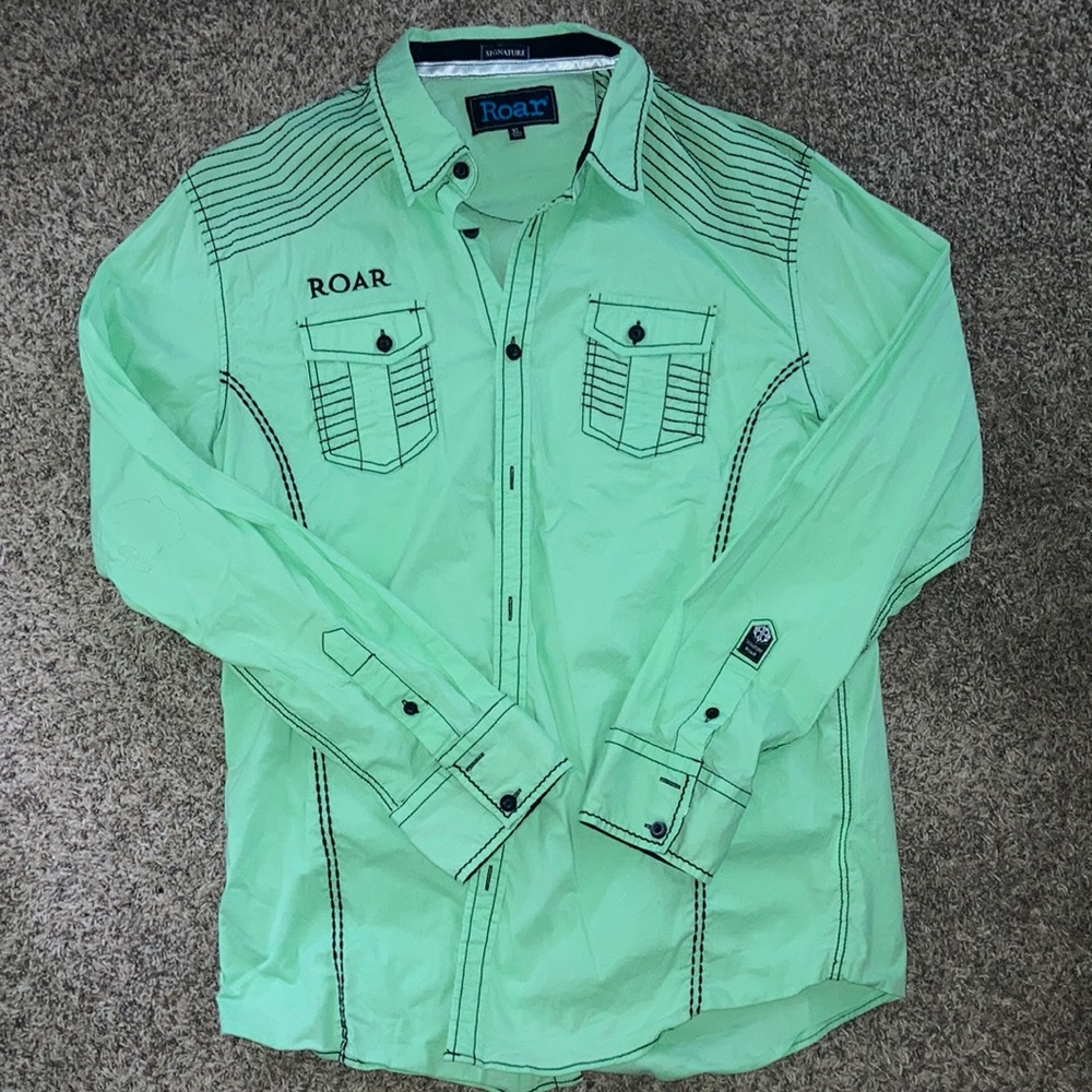 Roar XL button down shirt